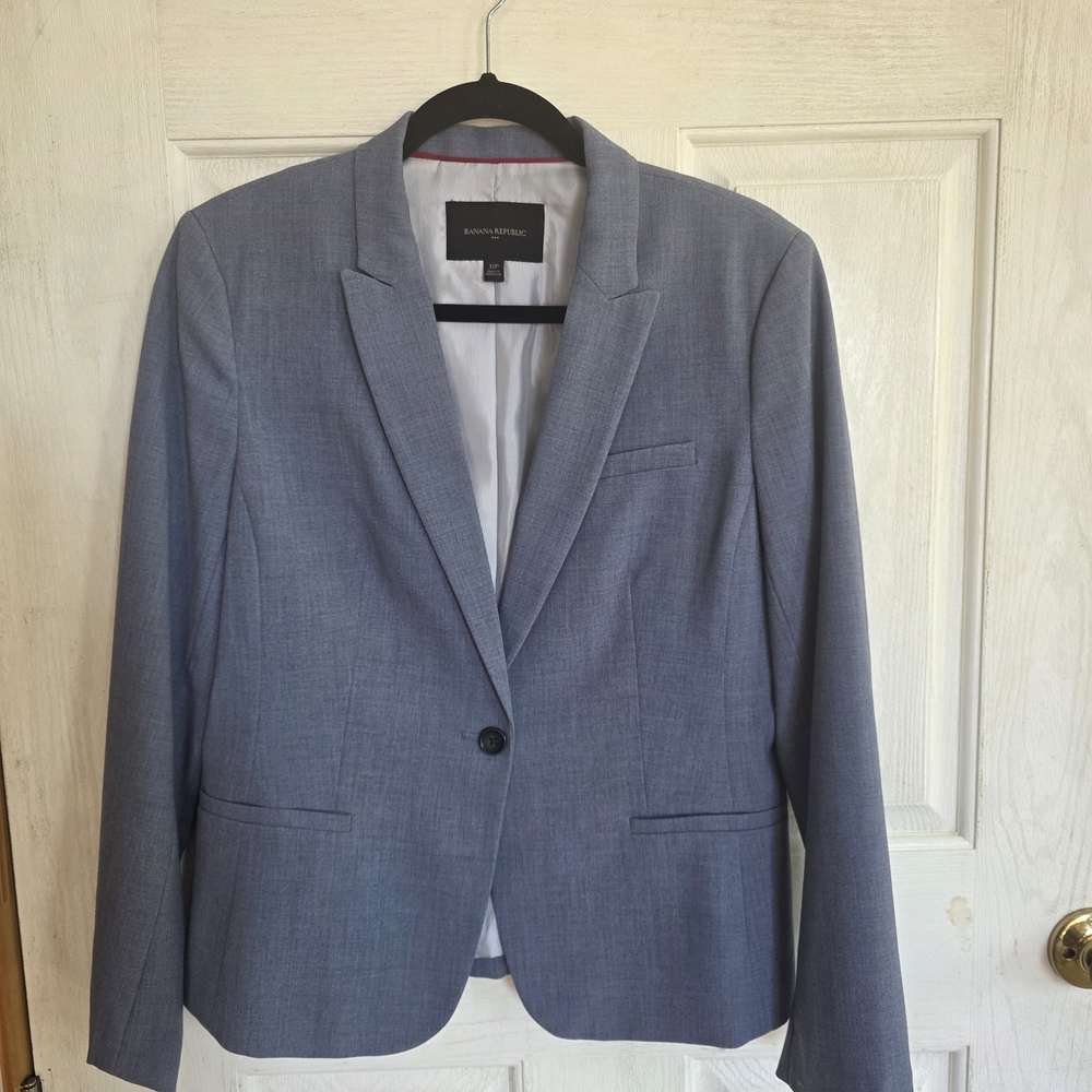 Banana Republic Classic Black and White Blazer